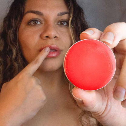 Bálsamo labial rojo